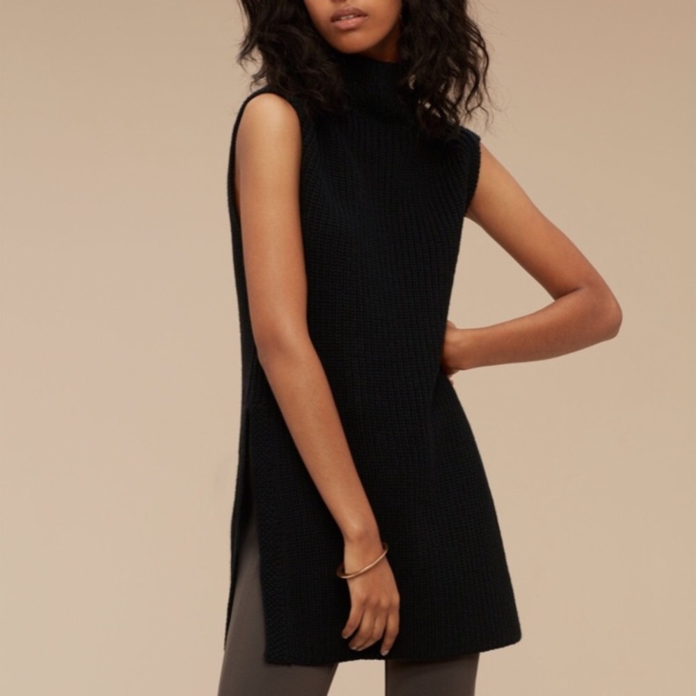 Black short sleeve Aritzia sweater